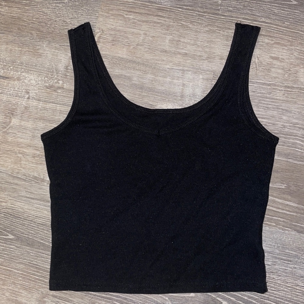 BLACK TANK TOP